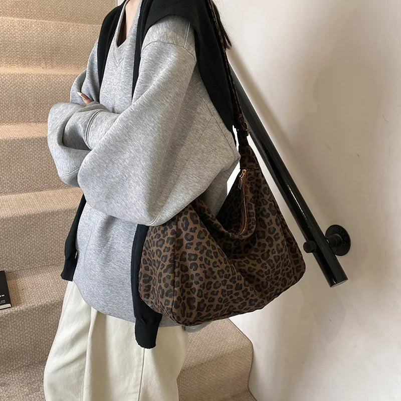 Leopard Hobo Bag 🤎