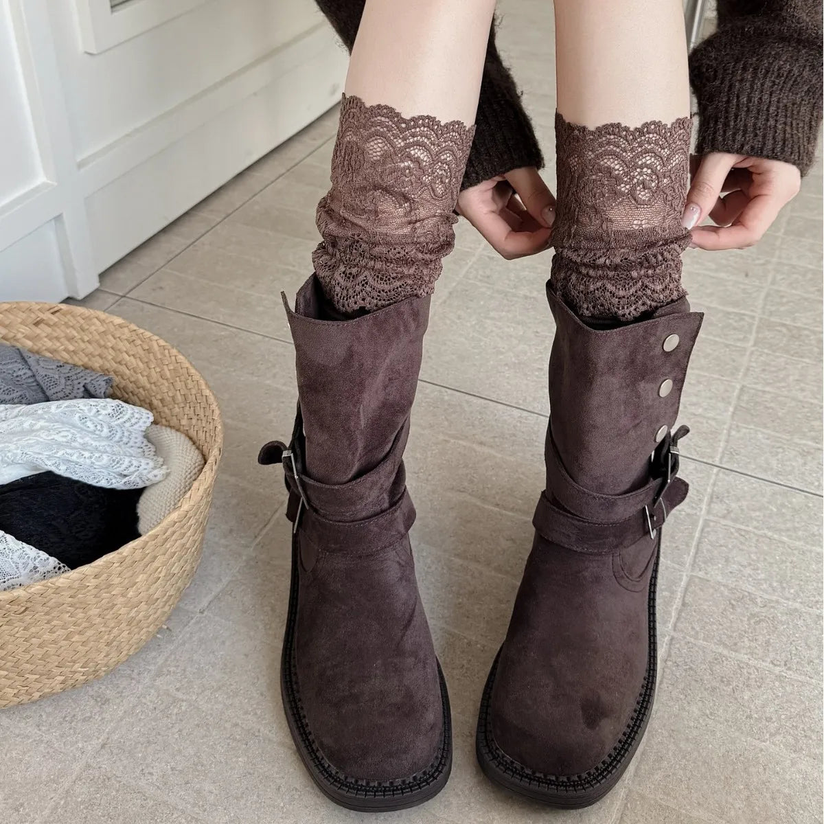 Lace Trim Knee High Socks
