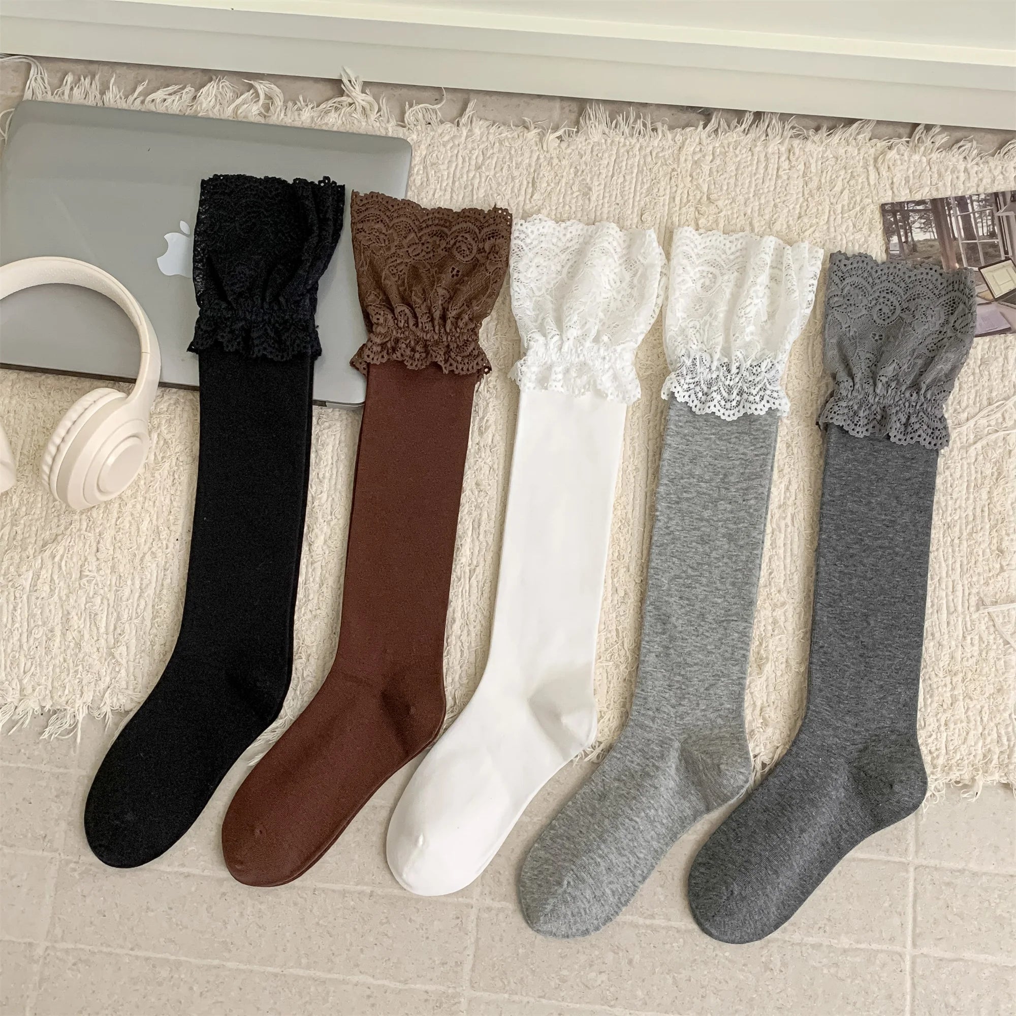 Lace Trim Knee High Socks