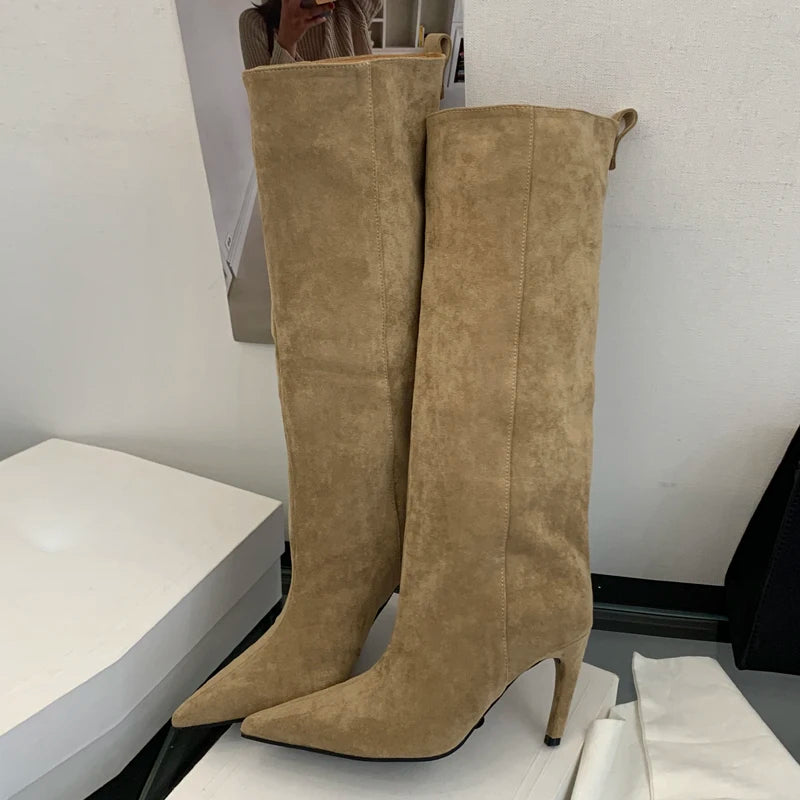 Suede Pointed Knee High Boots 🤎