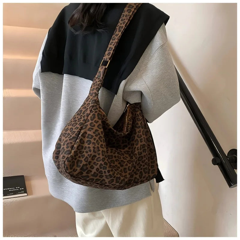 Leopard Hobo Bag 🤎